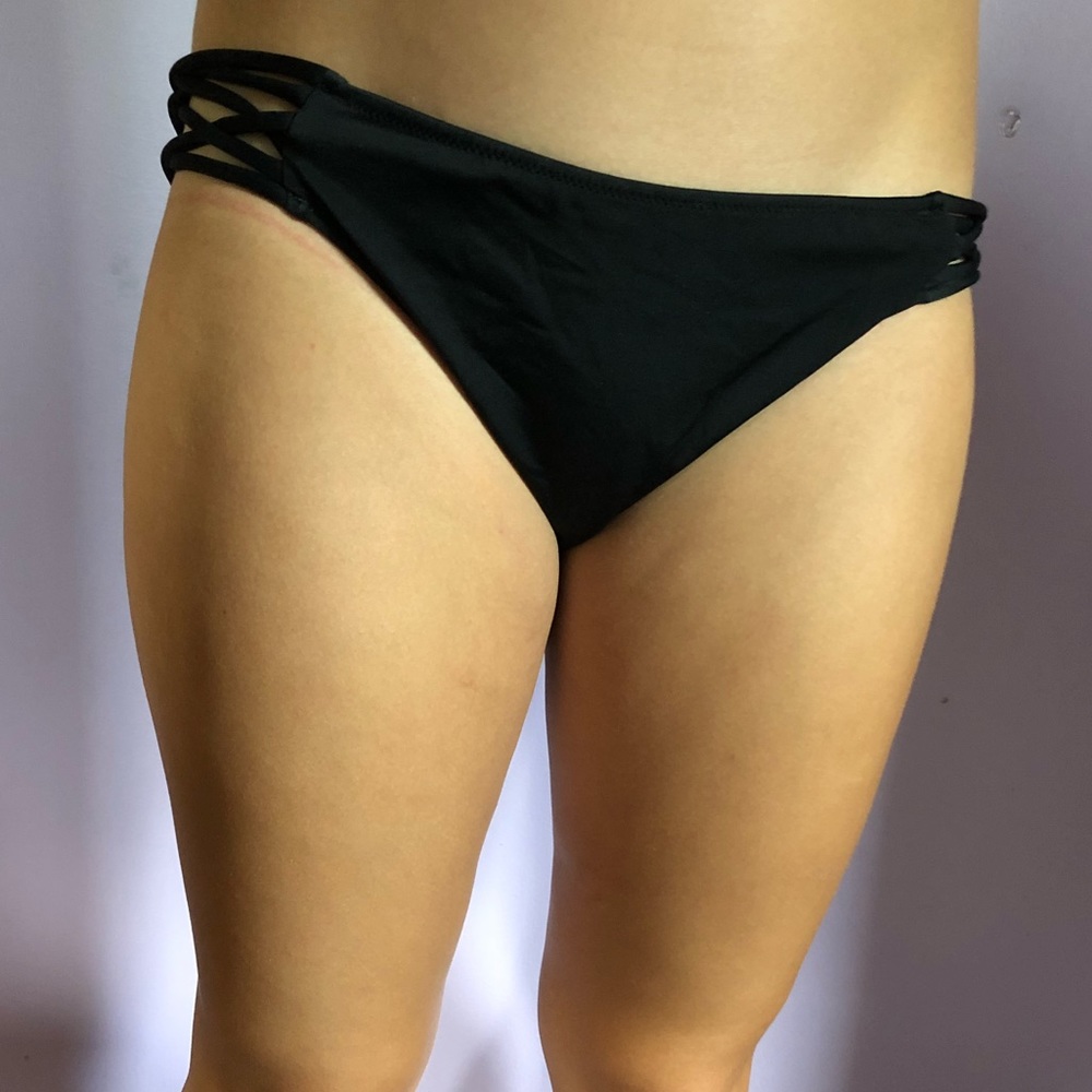 Black Medium bikini bottoms